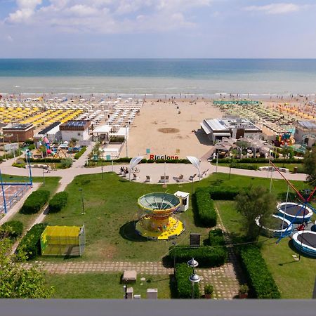Residence Flow-R Riccione Exteriér fotografie