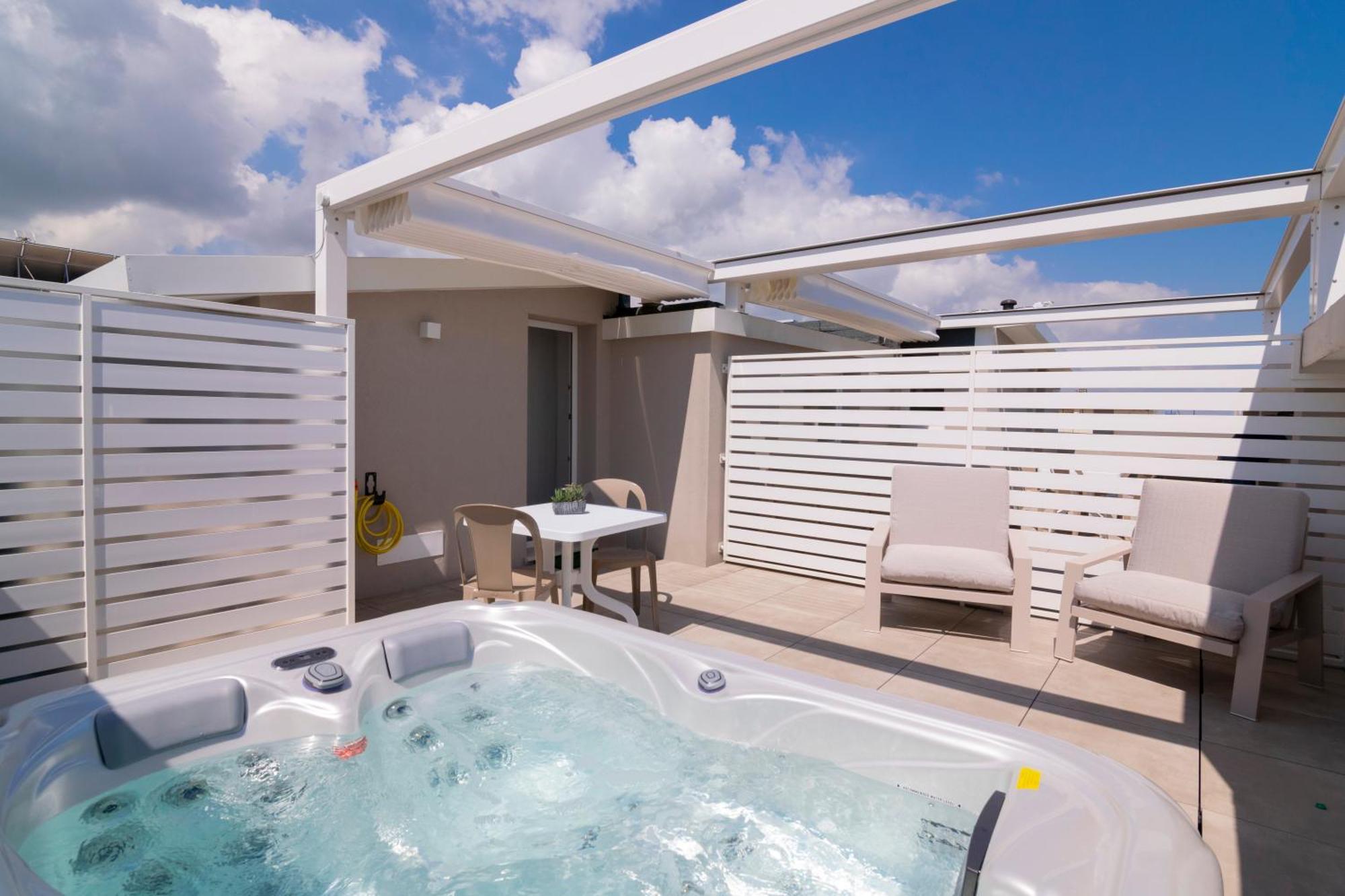 Residence Flow-R Riccione Exteriér fotografie